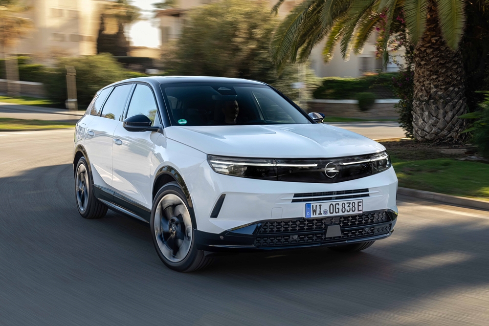 Yeni Opel Grandland Plug-in Hybrid 1.115 Km’lik Ultra Uzun Menzil Kat Etti