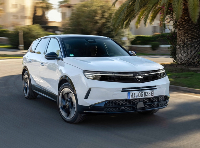 Yeni Opel Grandland Plug-in Hybrid 1.115 Km’lik Ultra Uzun Menzil Kat Etti