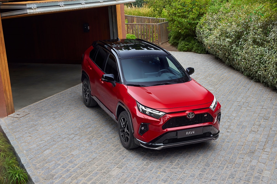 Toyota Yeni RAV4 GR Sport'u Satışa Sundu