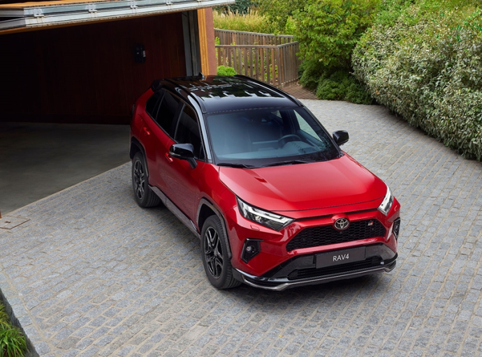 Toyota Yeni RAV4 GR Sport'u Satışa Sundu